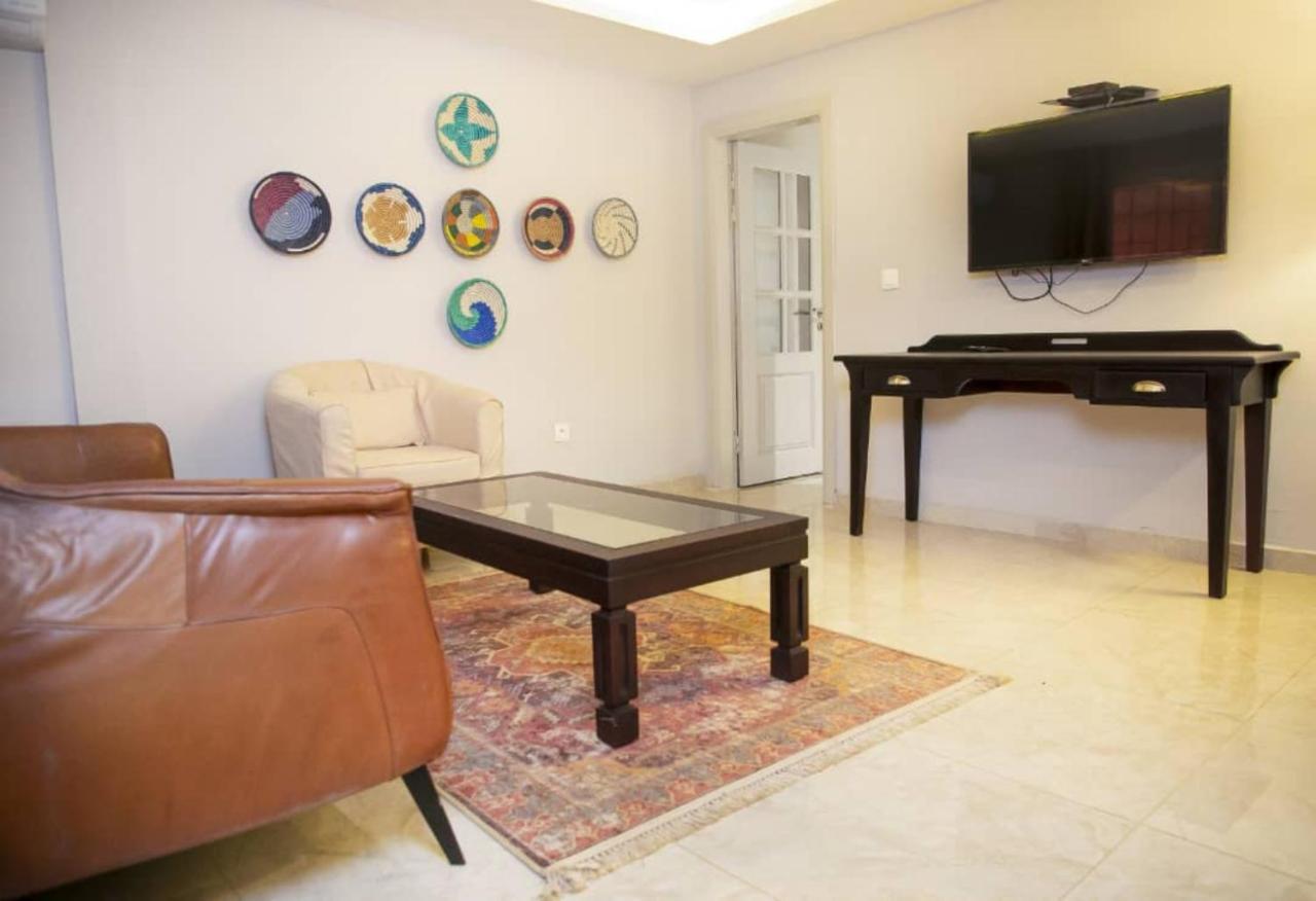 Riad Prince Louis Яунде Экстерьер фото